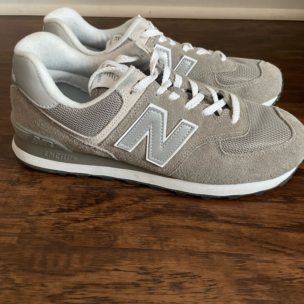 Women NB 574, size 10, excellent condition.